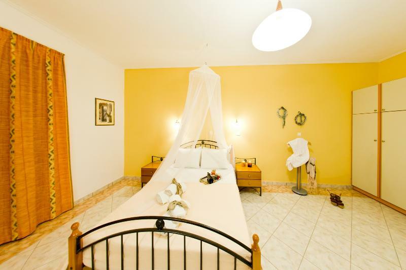 Remezzo Studios & Apartments Amoudi Eksteriør billede